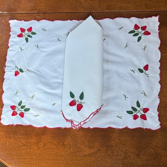 Vintage Strawberry Embroidered White Napkins & Placemats - set of 8